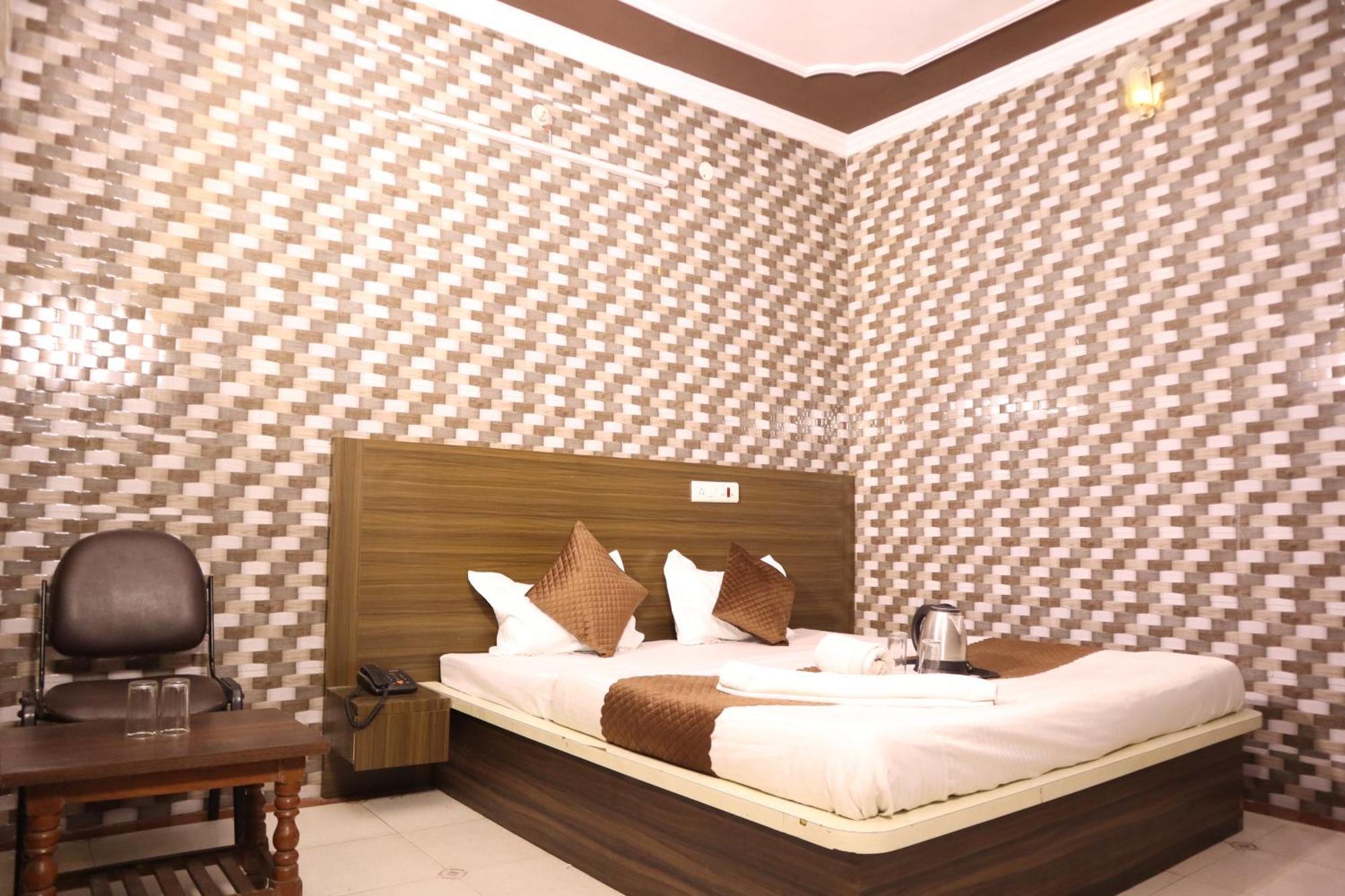Hotel P R Palace لاكناو المظهر الخارجي الصورة
