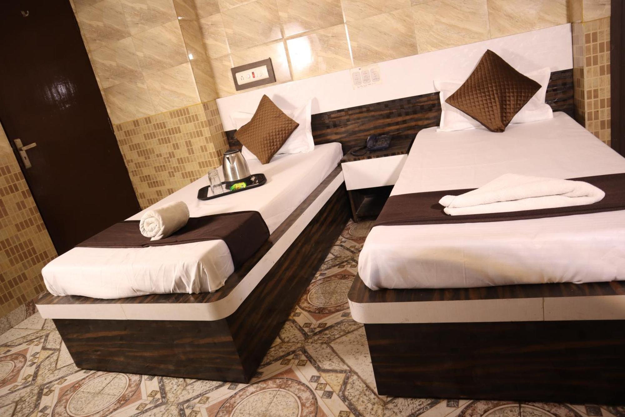 Hotel P R Palace لاكناو المظهر الخارجي الصورة