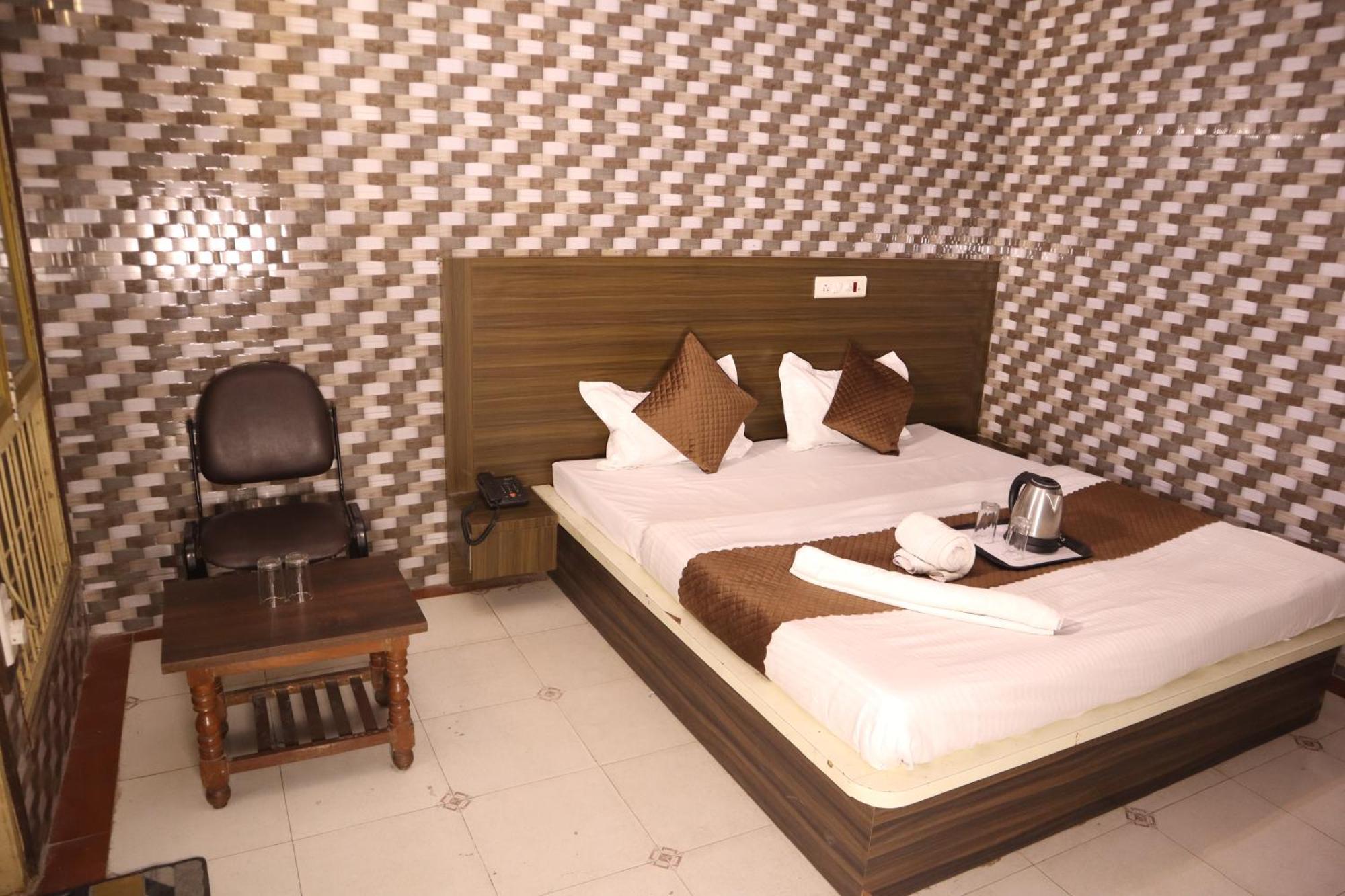 Hotel P R Palace لاكناو المظهر الخارجي الصورة
