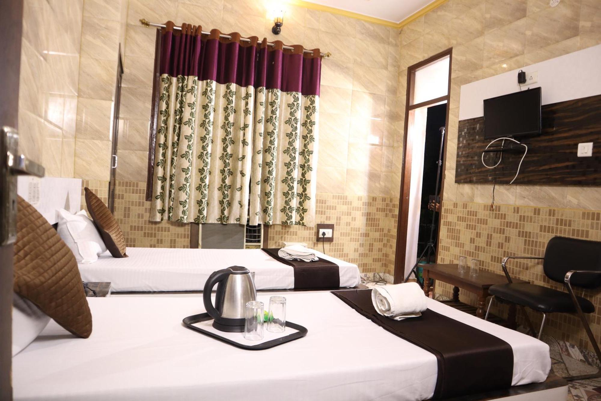 Hotel P R Palace لاكناو المظهر الخارجي الصورة