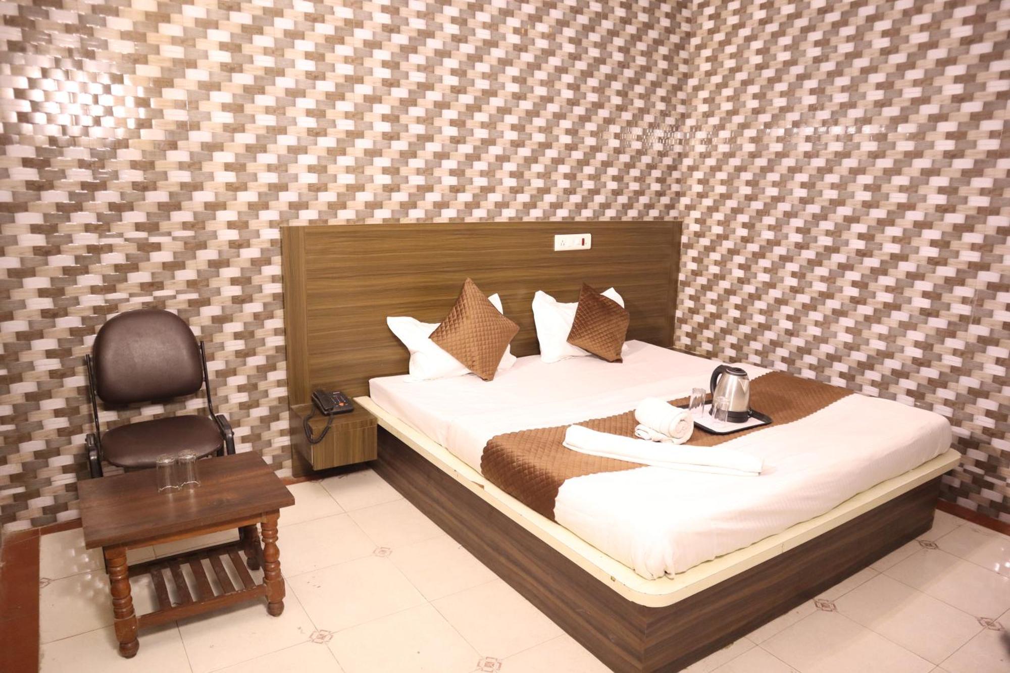 Hotel P R Palace لاكناو المظهر الخارجي الصورة