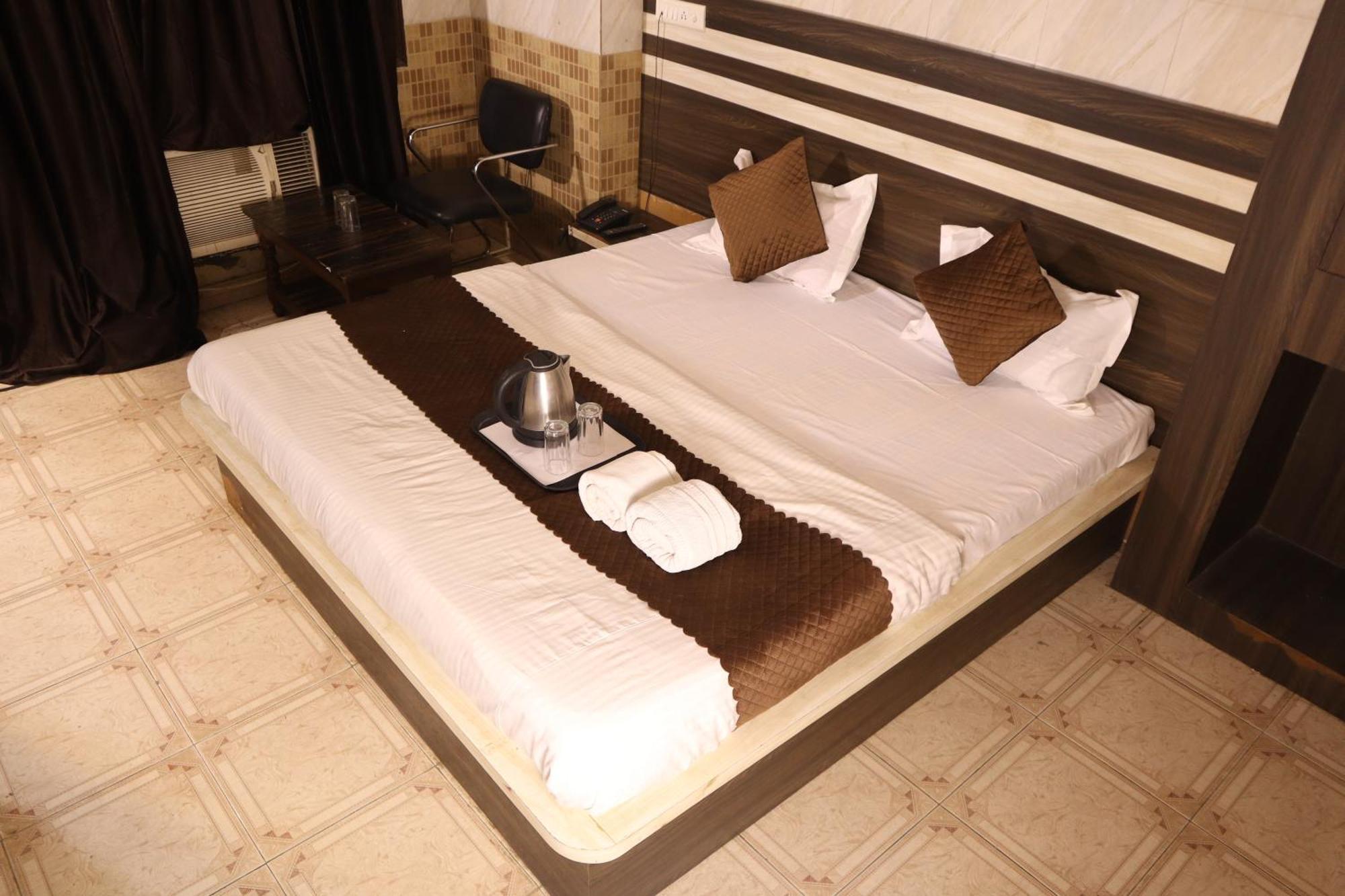 Hotel P R Palace لاكناو المظهر الخارجي الصورة