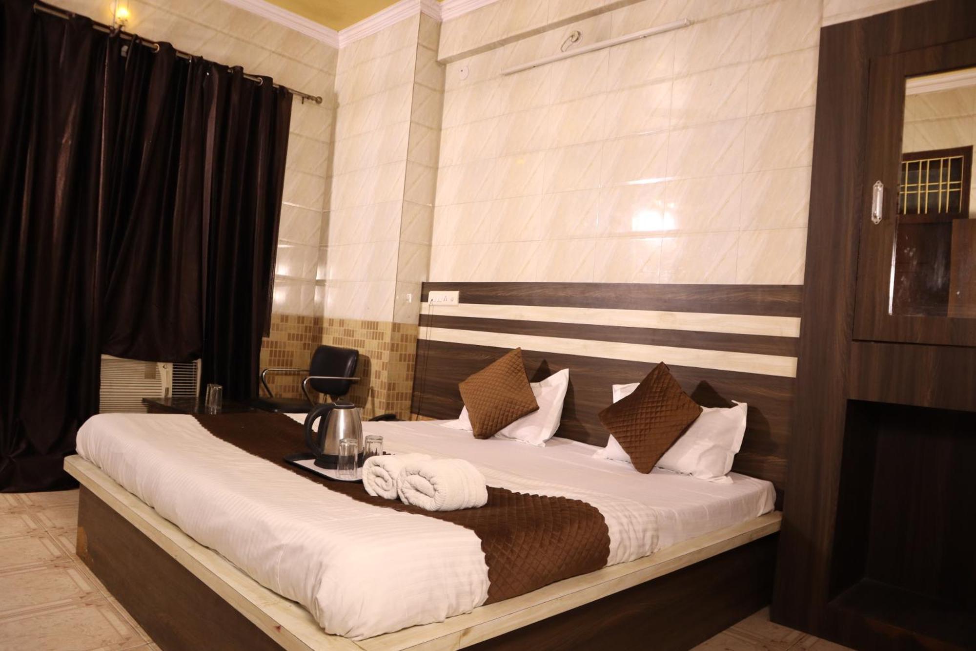 Hotel P R Palace لاكناو المظهر الخارجي الصورة